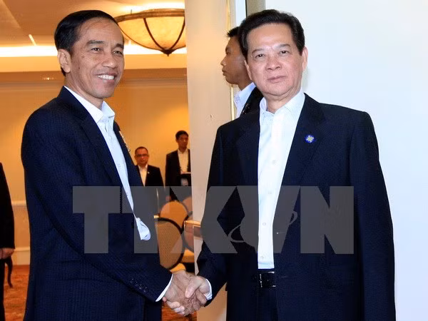 Premier vietnamita conversa con presidente indonesio en Estados Unidos ảnh 1