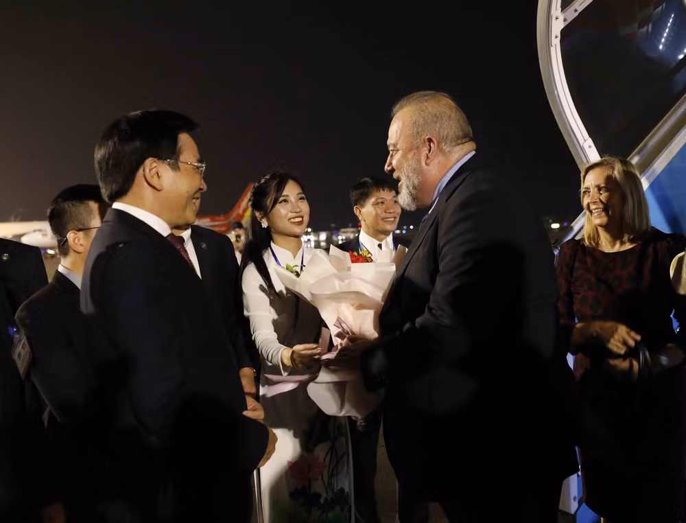 Llega a Vietnam primer ministro de Cuba para una visita oficial ảnh 1