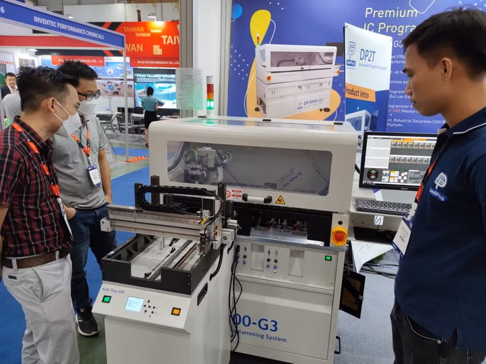 Decenas empresas extranjeras participan en Exposición Internacional NEPCON Vietnam ảnh 1
