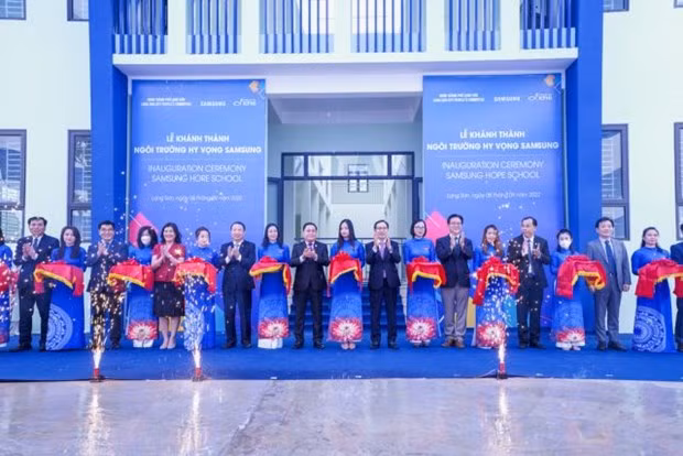Inauguran en provincia vietnamita escuela patrocinada por Samsung ảnh 1