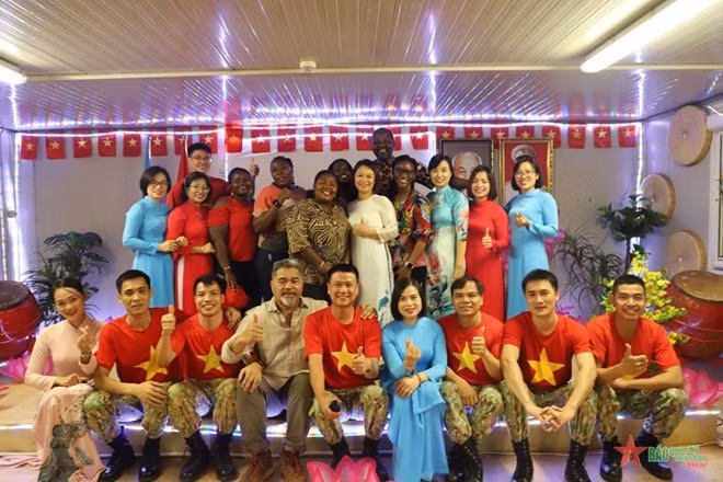 Cascos azules de Vietnam en Sudán del Sur celebran Día Nacional ảnh 1