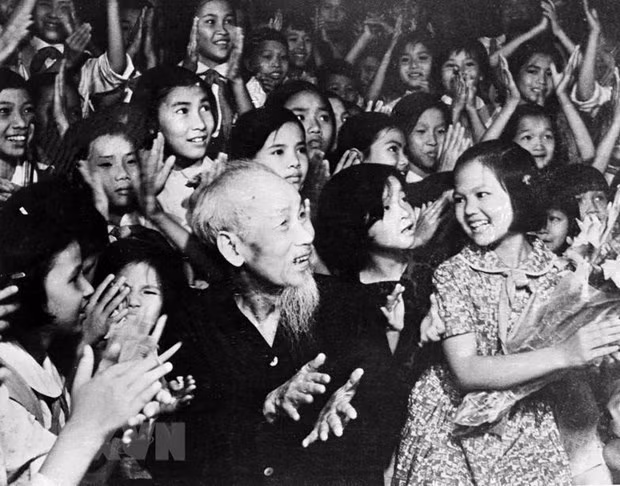 Legado del Presidente Ho Chi Minh es universal y atemporal, afirma vicecanciller vietnamita ảnh 1