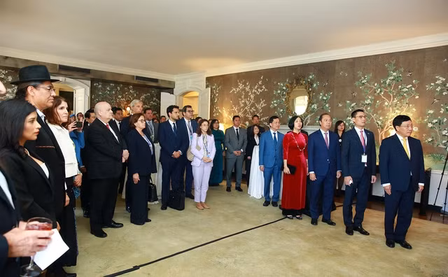 Vicepremier vietnamita preside ceremonia por el aniversario 45 de nexos Vietnam - ONU ảnh 2