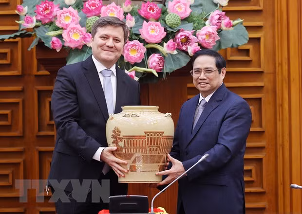Primer ministro de Vietnam recibe al embajador polaco ảnh 1