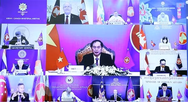 ASEAN y los socios aprecian ideas y propuestas de Vietnam, dice portavoz ảnh 1