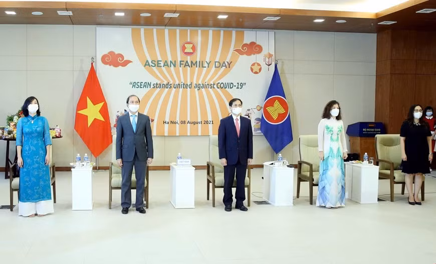 Efectúan Día de la Familia de la ASEAN 2021 en Vietnam&nbsp; ảnh 1