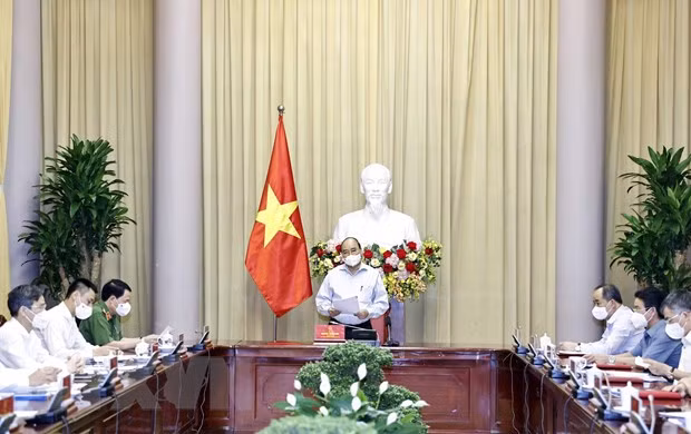 Presidente vietnamita preside reunión sobre implementación de Decisión de amnistía de 2021 ảnh 1