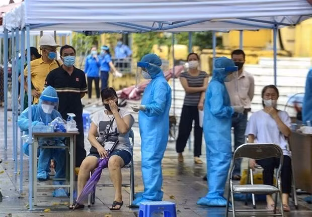 Vietnam registra más de ocho mil 700 nuevos casos del COVID-19 ảnh 1