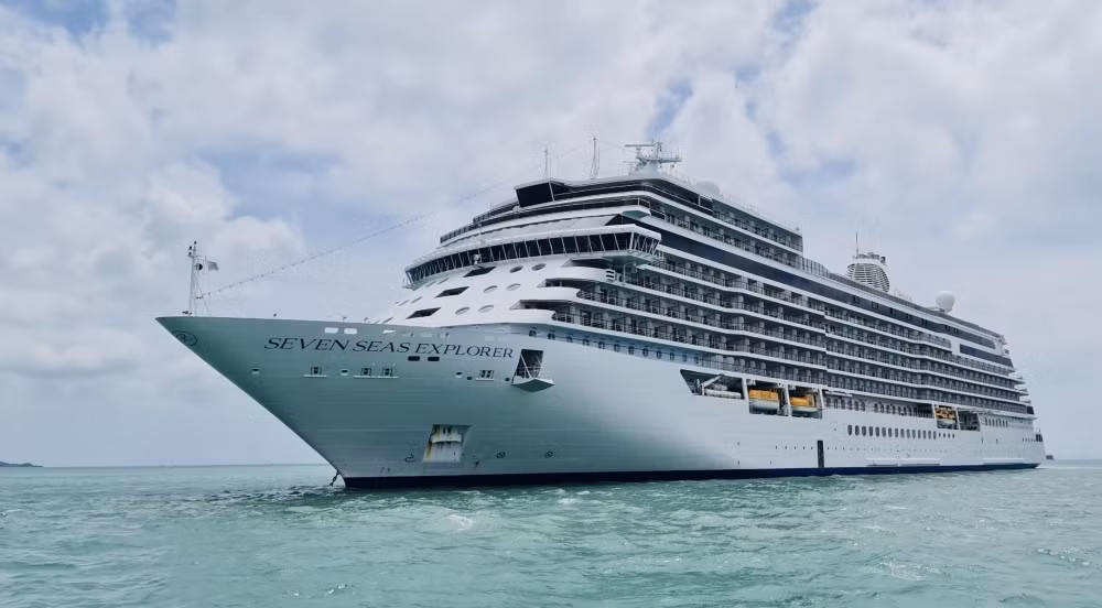 Ciudad vietnamita de Nha Trang aprovecha ventajas del turismo de cruceros ảnh 1