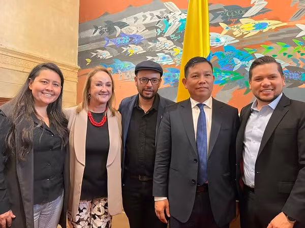 Colombia desea fomentar cooperación parlamentaria con Vietnam ảnh 1