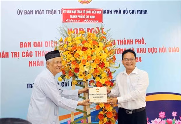 Felicitan a comunidad musulmana en Ciudad Ho Chi Minh por el Ramadán ảnh 1 Felicitan a comunidad musulmana en Ciudad Ho Chi Minh por el Ramadán ảnh 1