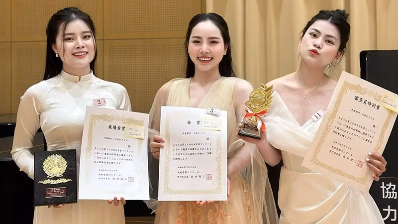 Vietnamitas reciben resultados destacados en concurso japonés de música ảnh 1