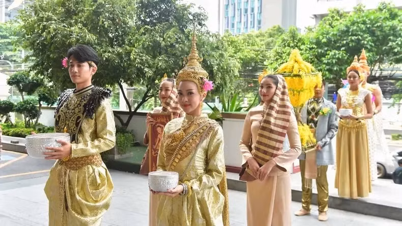 Festival Songkran aspira a atraer a millones de turistas a la provincia tailandesa ảnh 1
