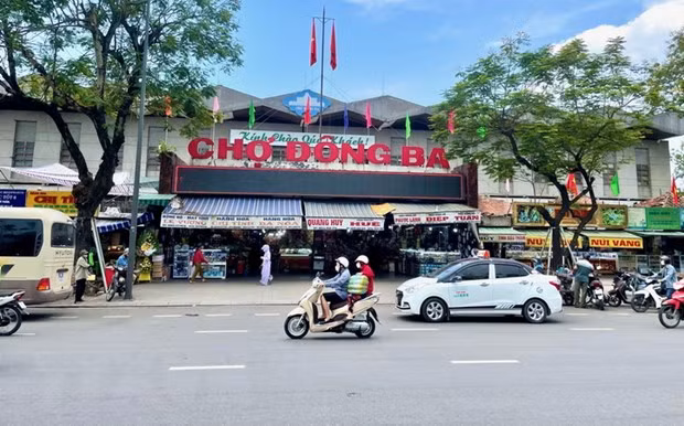Refuerzan atractivo de mercado de Dong Ba como destino turístico en Thua Thien- Hue ảnh 1