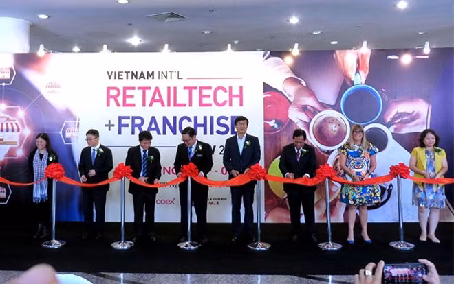 Efectúan en Ciudad Ho Chi Minh exposiciones internacionales de franquicia y de café ảnh 1