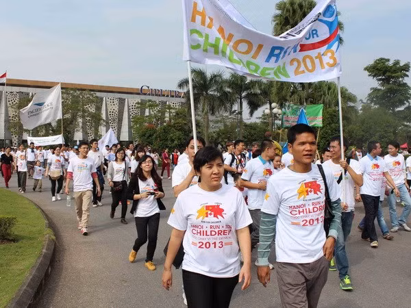 Efectuarán en Hanoi carrera masiva para ayudar a enfermos infantiles ảnh 1