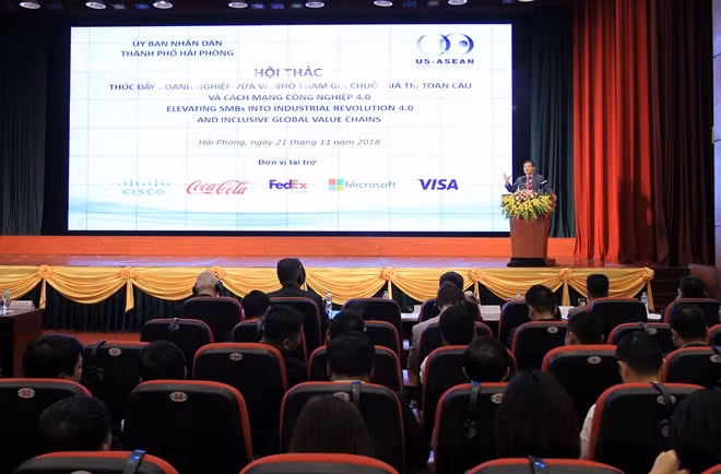 Estados Unidos ofrece asistencia a pequeñas y medianas empresas de Vietnam ảnh 1