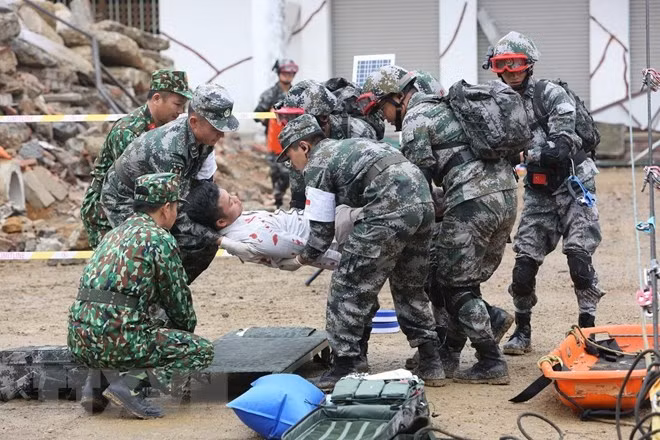 Vietnam y China priorizan impulsar relaciones binacionales en zonas fronterizas ảnh 1