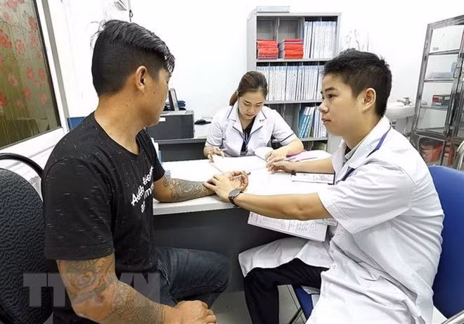 Mayoría de pacientes con VIH en Vietnam posee seguro médico ảnh 1