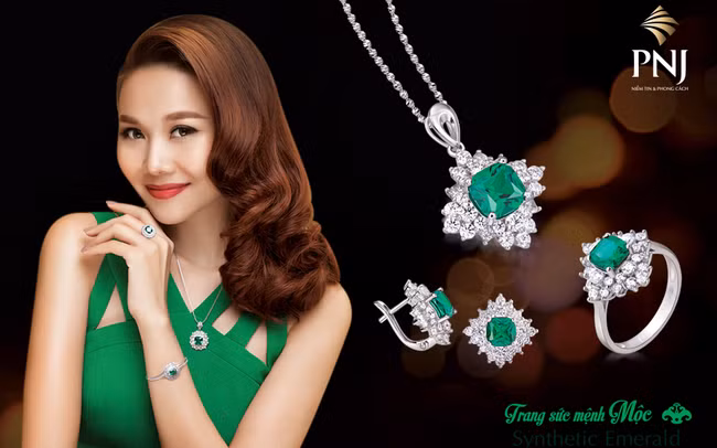 Firmas extranjeras muestran sus diseños en ferias de joyería en Vietnam ảnh 1