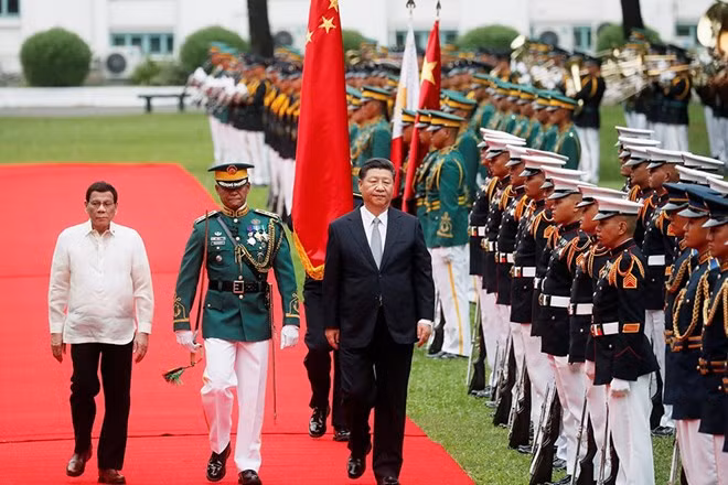 China y Filipinas establecerán asociación estratégica integral ảnh 1