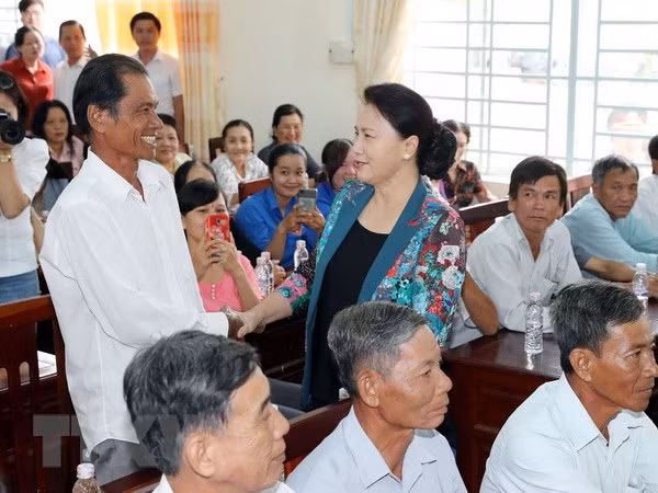 Presidenta del Parlamento de Vietnam llama a la población a opinar sobre Ley de Cooperativas ảnh 1