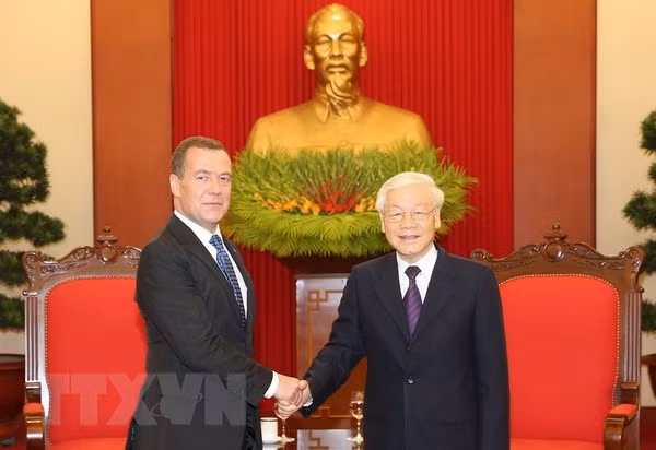 Rusia es socio confiable y de primera categoría de Vietnam, destaca máximo dirigente ảnh 1