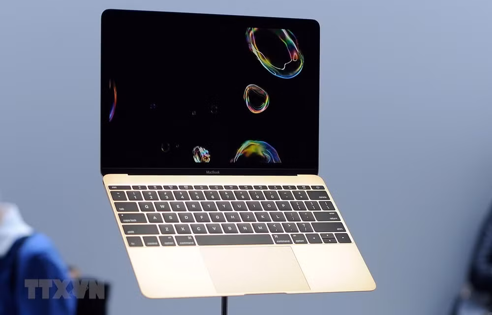 Levanta Vietnam prohibición de viajar con computadoras Macbook Pro de15 pulgadas en aviones ảnh 1
