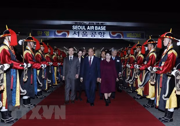 Cumple primer ministro de Vietnam intensa agenda en Corea del Sur ảnh 1