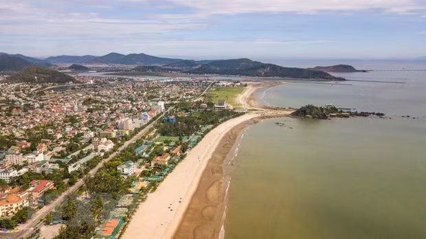 Nghe An busca aumentar lazos comerciales y turísticos con Laos ảnh 1