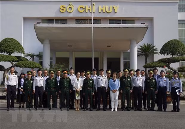 Visita delegación militar japonesa a Comando de guardafronteras de Vietnam ảnh 1