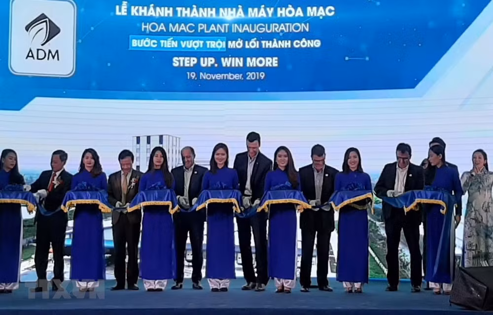 Inaugura grupo estadounidense moderna fábrica de piensos en Vietnam ảnh 1