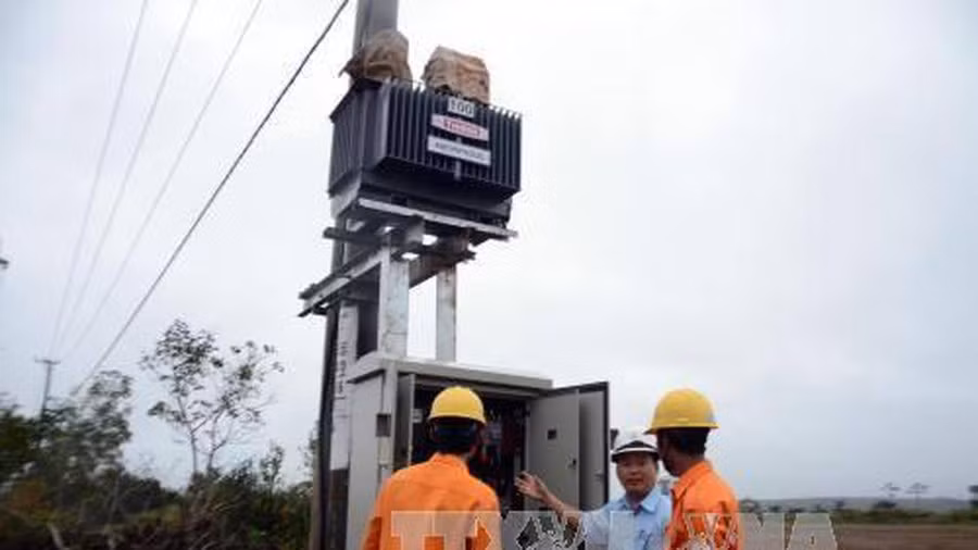 Mejora la provincia vietnamita de Dak Nong sistema de suministro eléctrico a Camboya ảnh 1