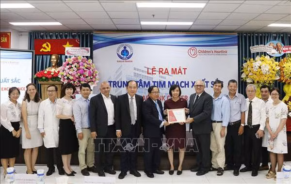 Otorga Children's HeartLink certificado a hospital vietnamita ảnh 1