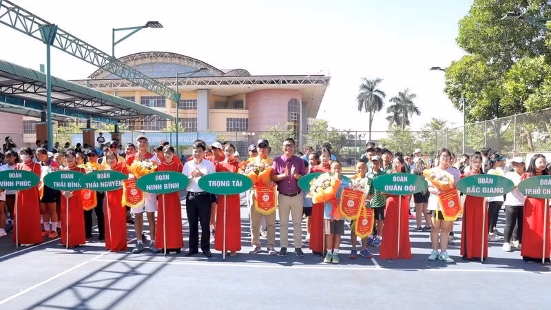 Arranca torneo nacional de Vietnam para tenistas jóvenes ảnh 1