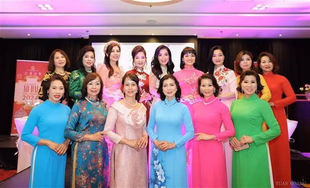 Nueva edición del concurso Ao Dai Europa 2024 se celebrará en Polonia ảnh 1