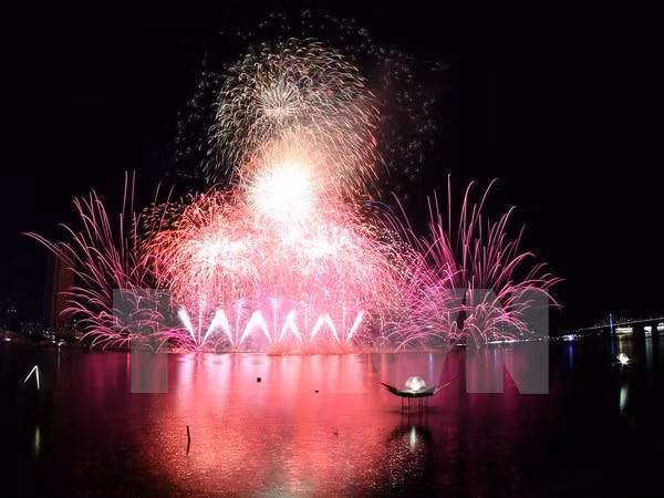Festival de fuegos artificiales Da Nang 2017 culminará con espectáculos extraordinarios ảnh 1