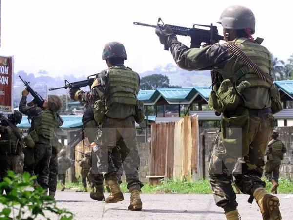 Estados Unidos provee armas a Filipinas para lucha antiterrorista ảnh 1