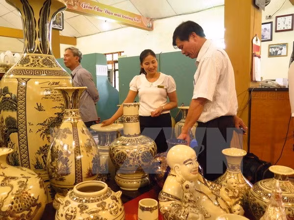 Exportaciones de productos artesanales de Vietnam suman 1,7 mil millones de dólares ảnh 1