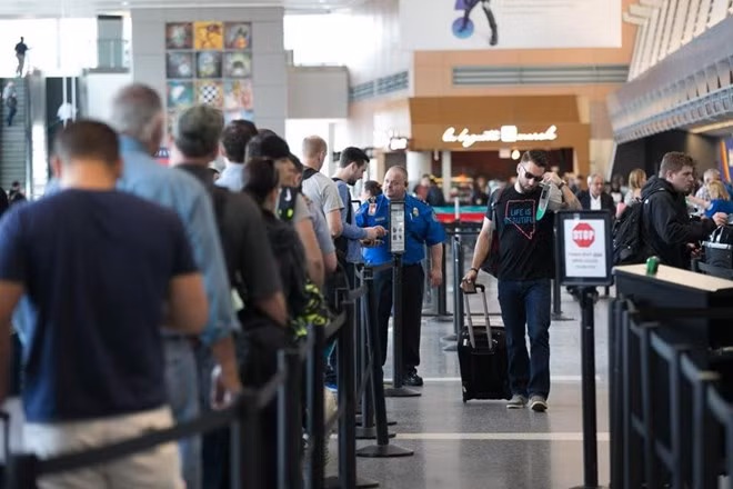 Vietnam extiende plazo para exención de visado a turistas de cinco países europeos ảnh 1