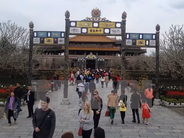 Thua Thien-Hue goza de aumento de turistas ảnh 1