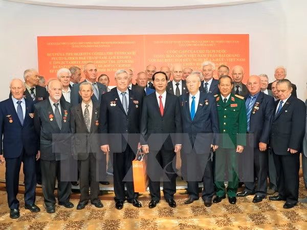 Destacan avance en intercambio popular Vietnam- Belarús ảnh 1