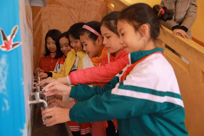 Samsung construye inodoros estándares para escuelas vietnamitas ảnh 1