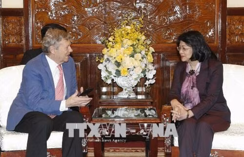 Vicepresidenta vietnamita elogia actividades de Operation Smile con niños ảnh 1