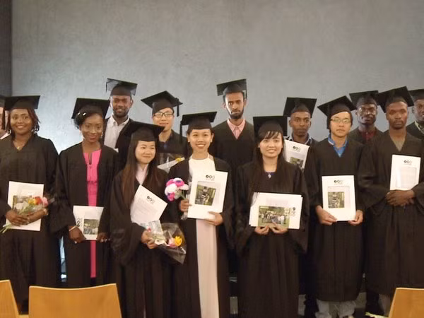 Estudiantes vietnamitas alcanzan el título de Máster en Agricultura en Tel Aviv ảnh 1
