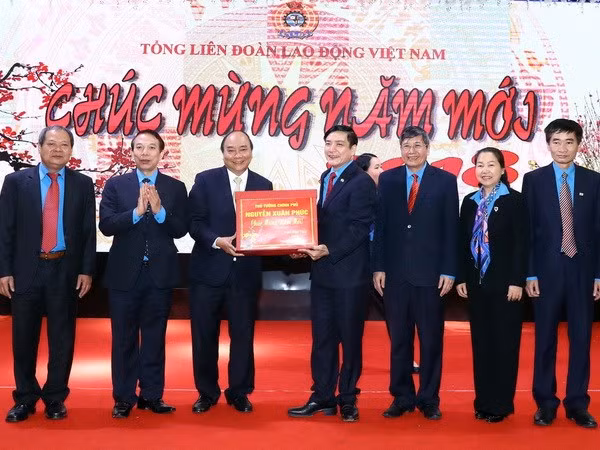 Premier exige continuar edificación de instalaciones a favor de trabajadores vietnamitas ​ ảnh 1