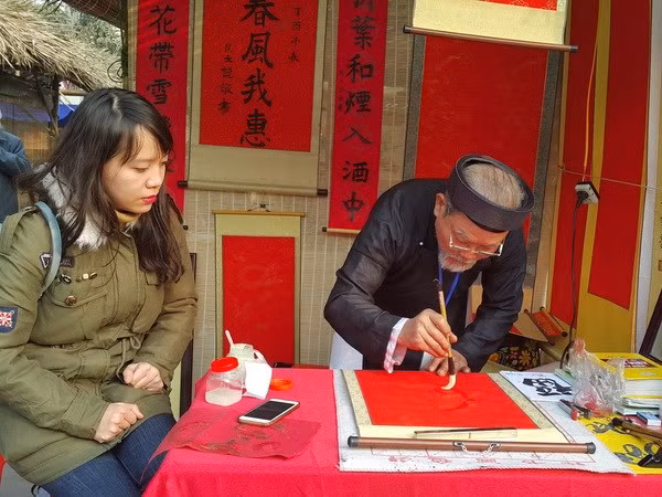 Vietnam festeja el Tet con diversas actividades culturales y artísticas ảnh 1