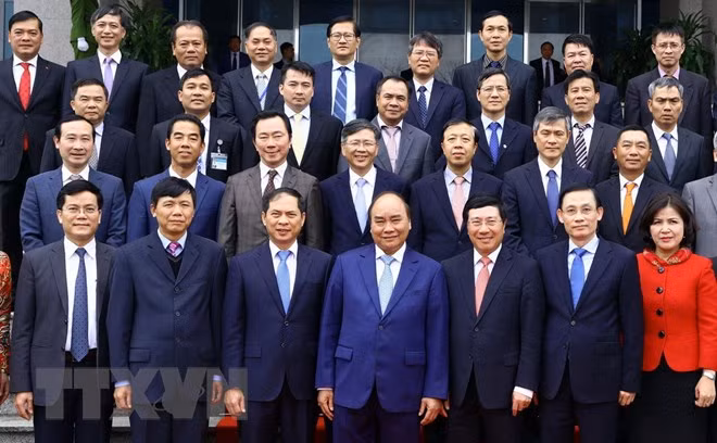  Premier vietnamita insta a la diplomacia nacional a un mayor esfuerzo por impulsar la economía ảnh 1