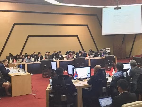 ASEAN y UE refuerzan combate contra desafíos de seguridad convencionales y no convencionales ảnh 1