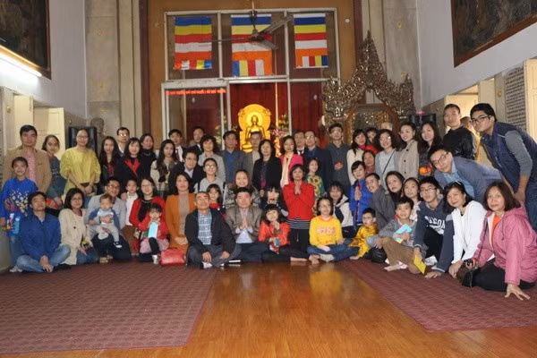 Vietnamitas en la India e Italia celebran el Año Nuevo Lunar ảnh 1